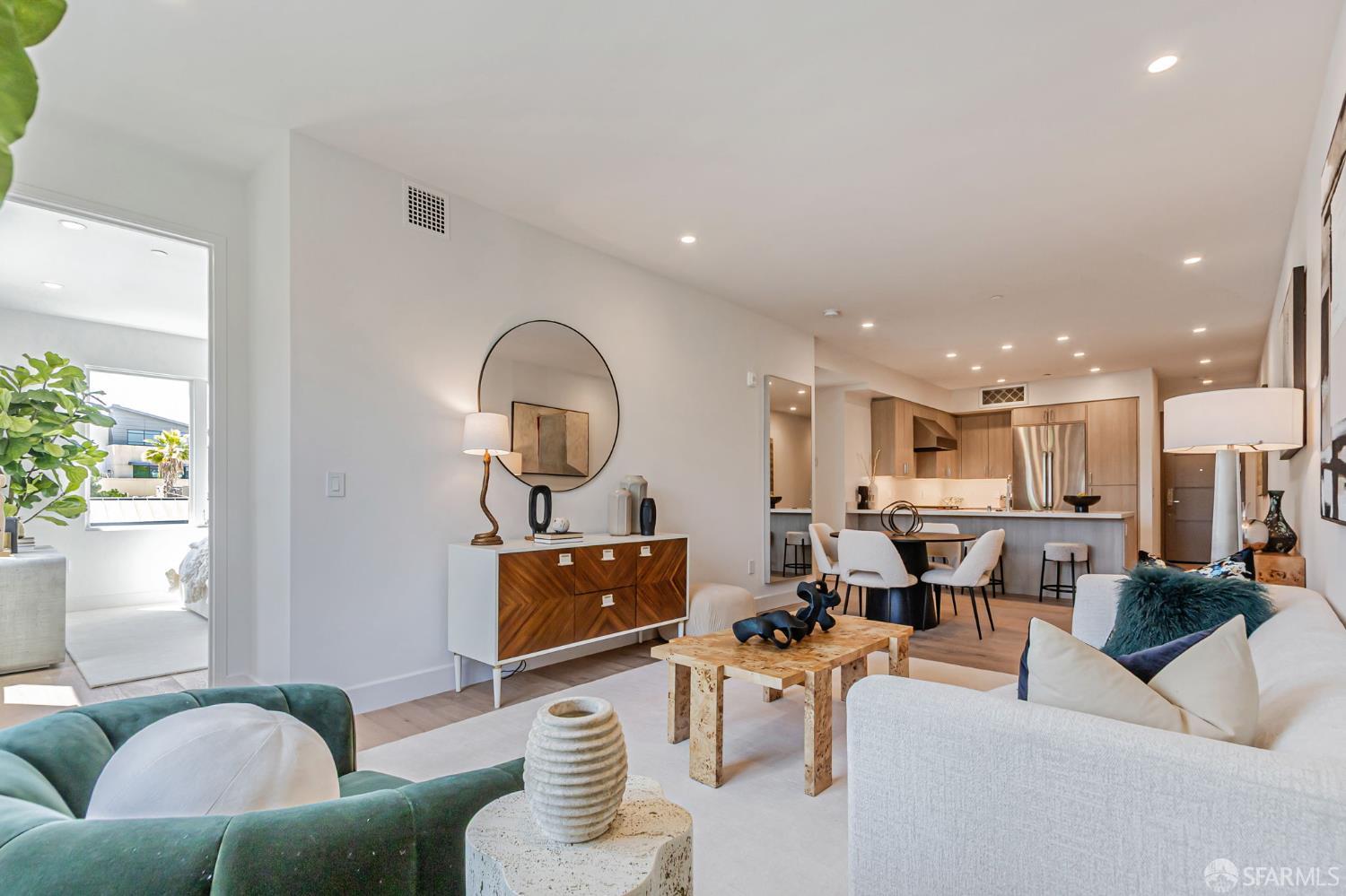 Detail Gallery Image 4 of 43 For 425 First St #24,  Los Altos,  CA 94022 - 2 Beds | 2/1 Baths