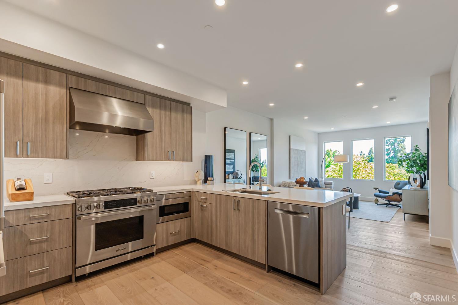 Detail Gallery Image 9 of 42 For 425 First St #36,  Los Altos,  CA 94022 - 1 Beds | 1/1 Baths
