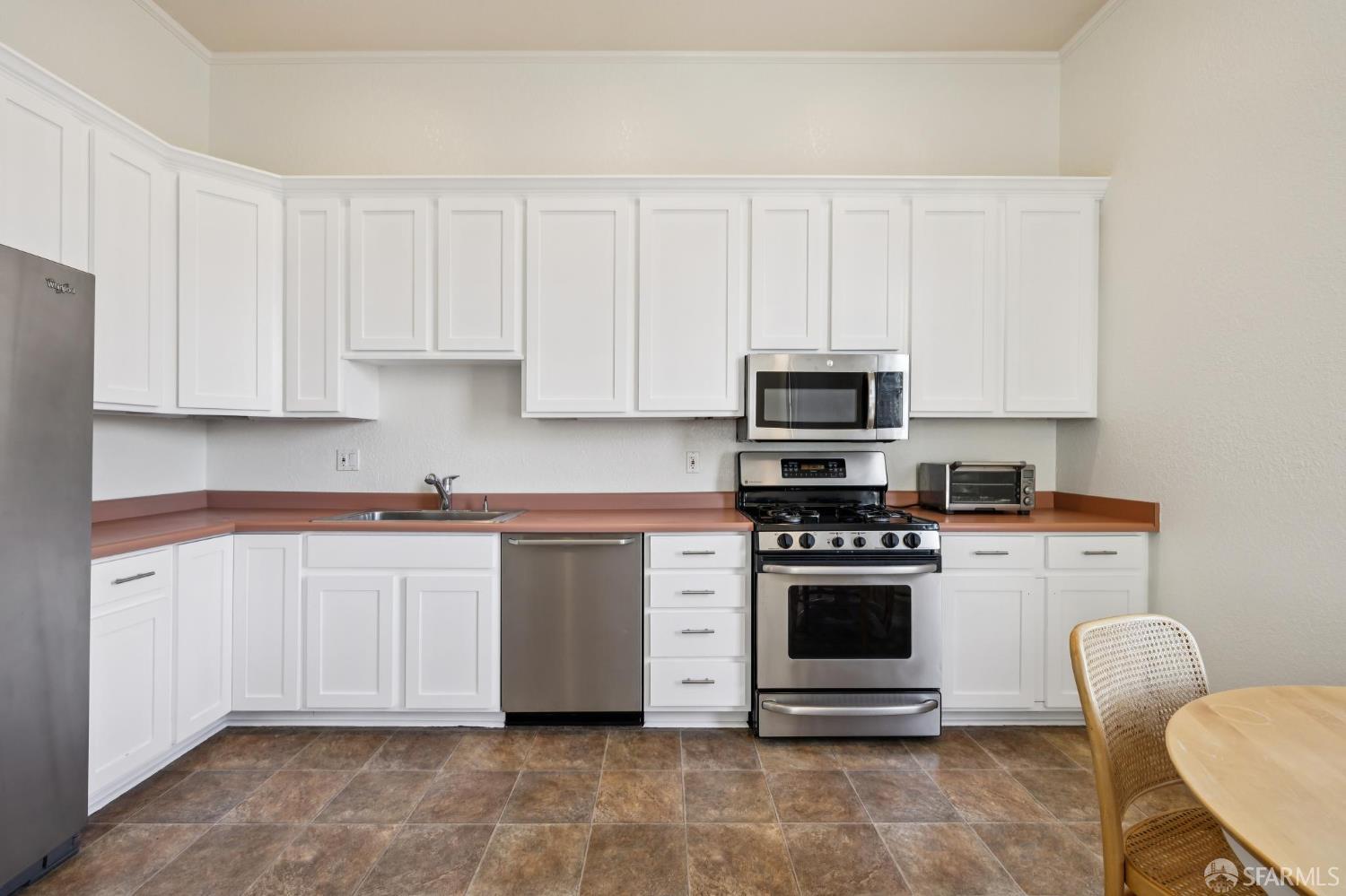 Photo #15: 425051842 Listing: Photo #15
