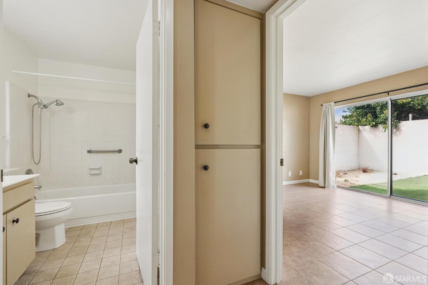 Detail Gallery Image 10 of 28 For 752 Alvarado Dr, Salinas,  CA 93907 - 3 Beds | 2 Baths