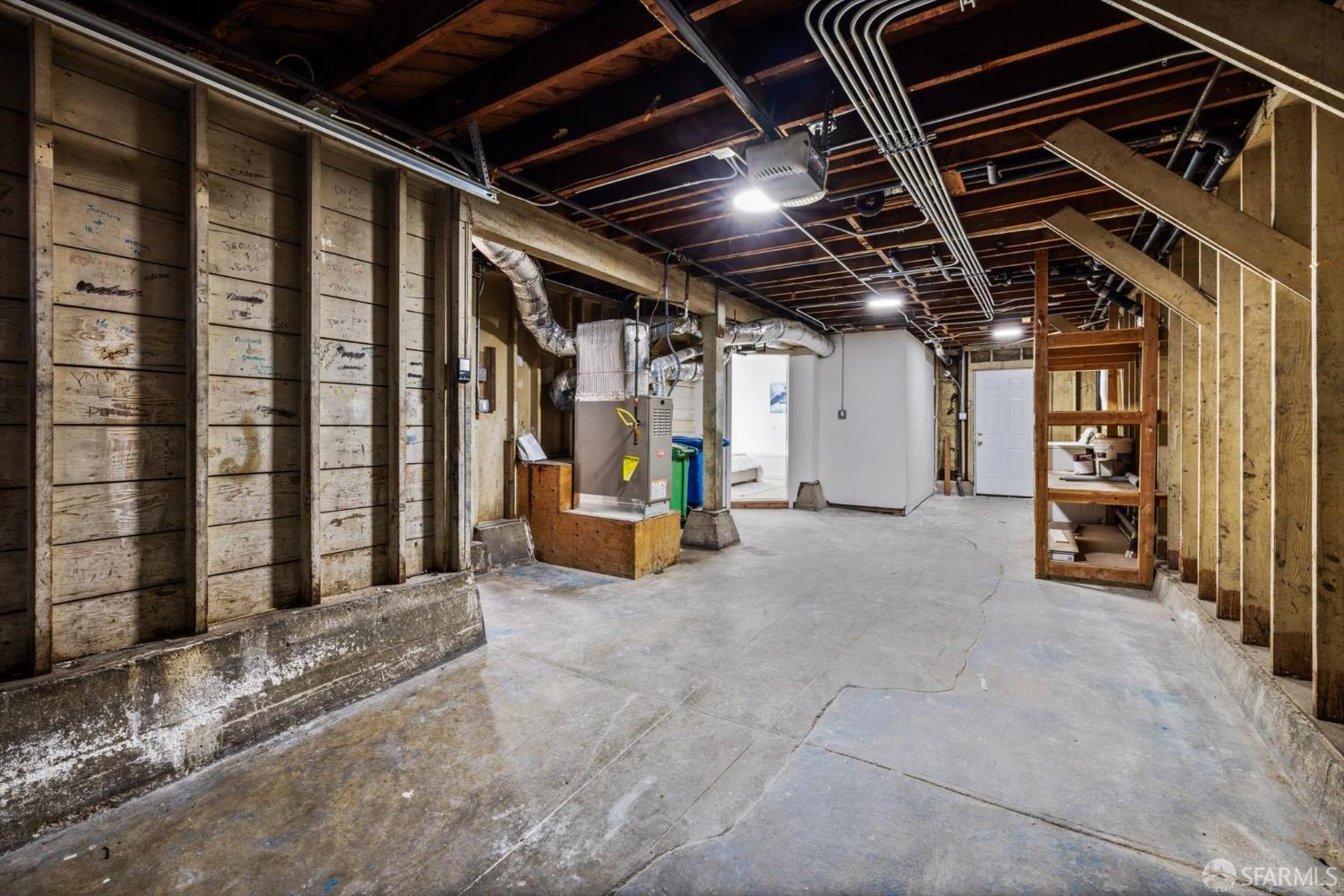 Detail Gallery Image 30 of 48 For 107 Venus St, San Francisco,  CA 94124 - 3 Beds | 2 Baths