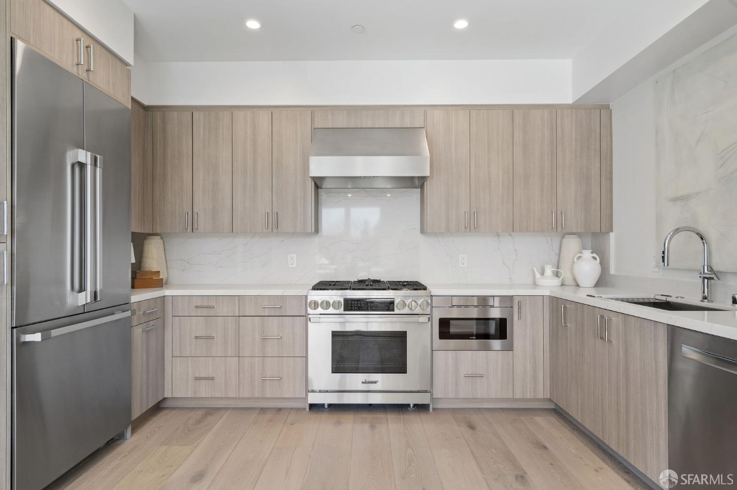 Detail Gallery Image 6 of 24 For 425 First St #31,  Los Altos,  CA 94022 - 2 Beds | 2 Baths
