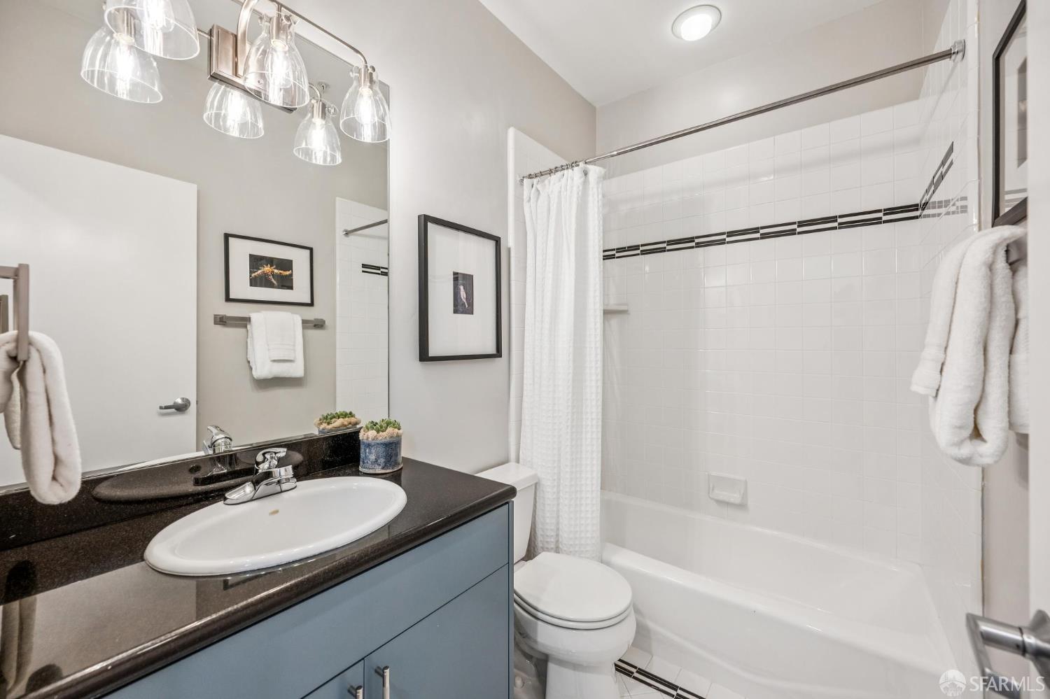 Detail Gallery Image 39 of 52 For 364 Shotwell St #101,  San Francisco,  CA 94110 - 3 Beds | 2 Baths