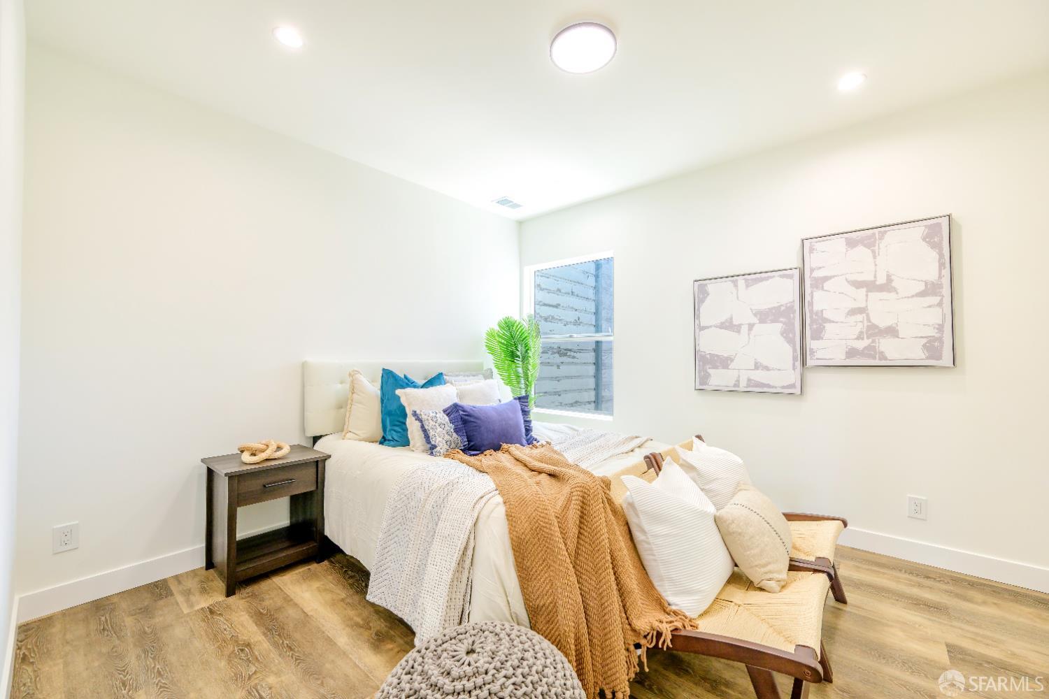 Detail Gallery Image 25 of 49 For 161 Laura St, San Francisco,  CA 94112 - 3 Beds | 3 Baths