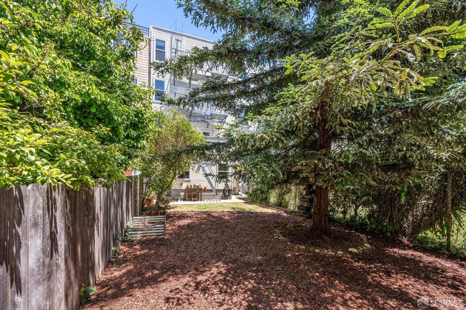 Detail Gallery Image 48 of 52 For 364 Shotwell St #101,  San Francisco,  CA 94110 - 3 Beds | 2 Baths