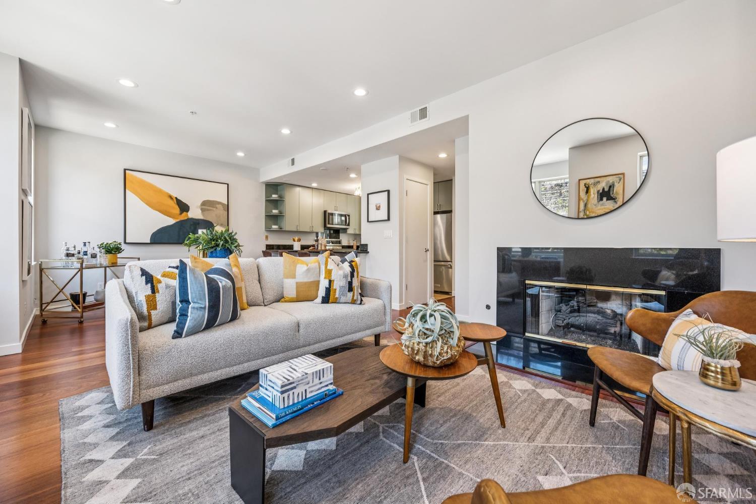 Detail Gallery Image 8 of 52 For 364 Shotwell St #101,  San Francisco,  CA 94110 - 3 Beds | 2 Baths