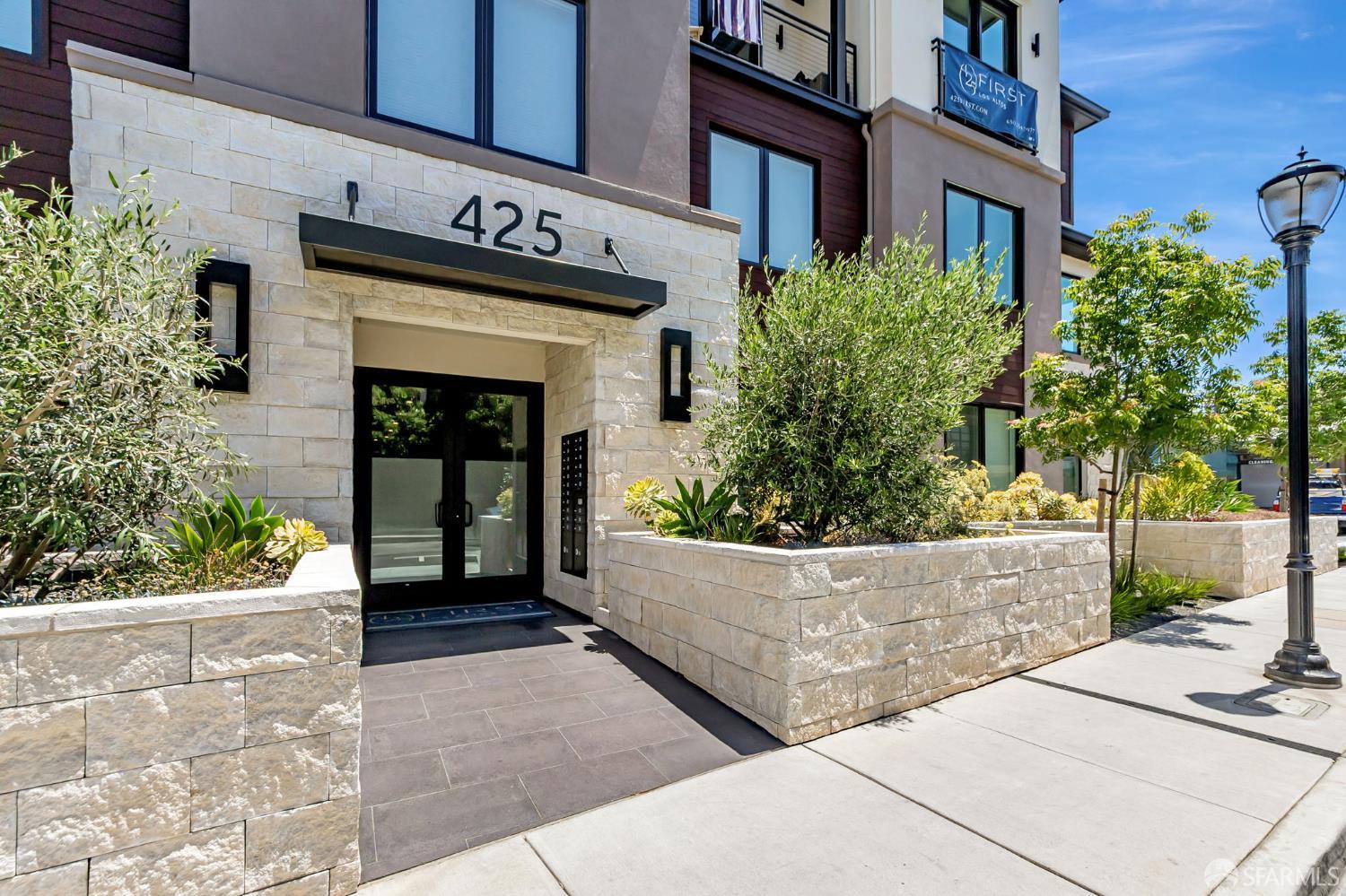 Detail Gallery Image 14 of 24 For 425 First St #31,  Los Altos,  CA 94022 - 2 Beds | 2 Baths