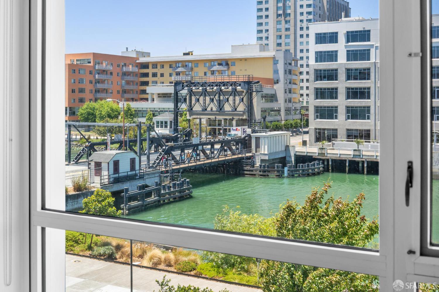 Detail Gallery Image 5 of 68 For 110 Channel St #306,  San Francisco,  CA 94158 - 2 Beds | 2 Baths
