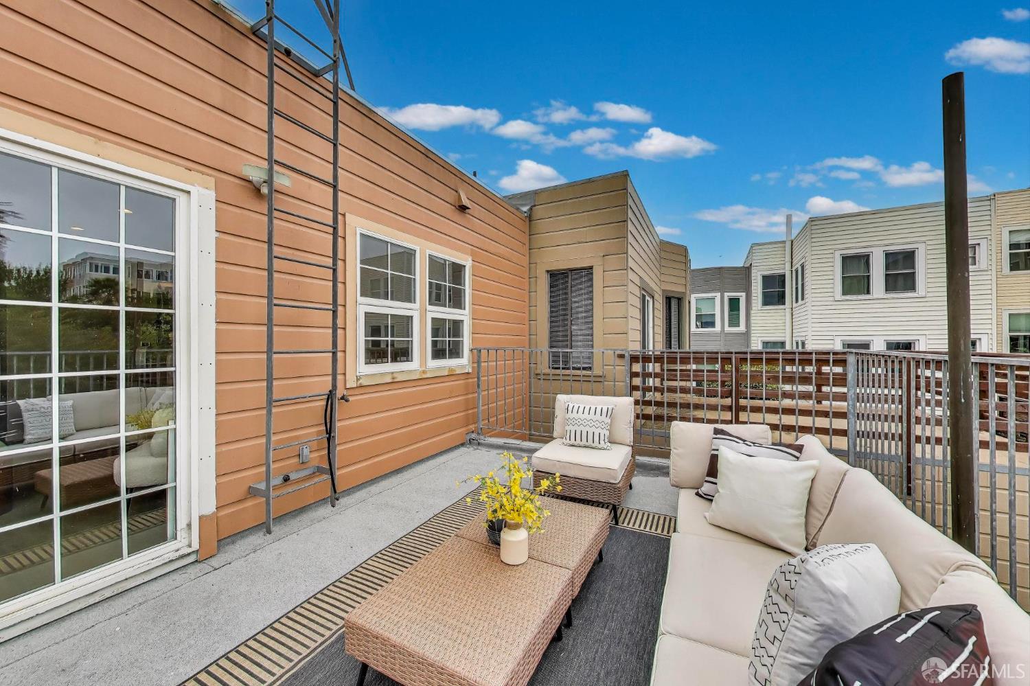 Detail Gallery Image 46 of 57 For 2826 Cabrillo St, San Francisco,  CA 94121 - 5 Beds | 5/1 Baths