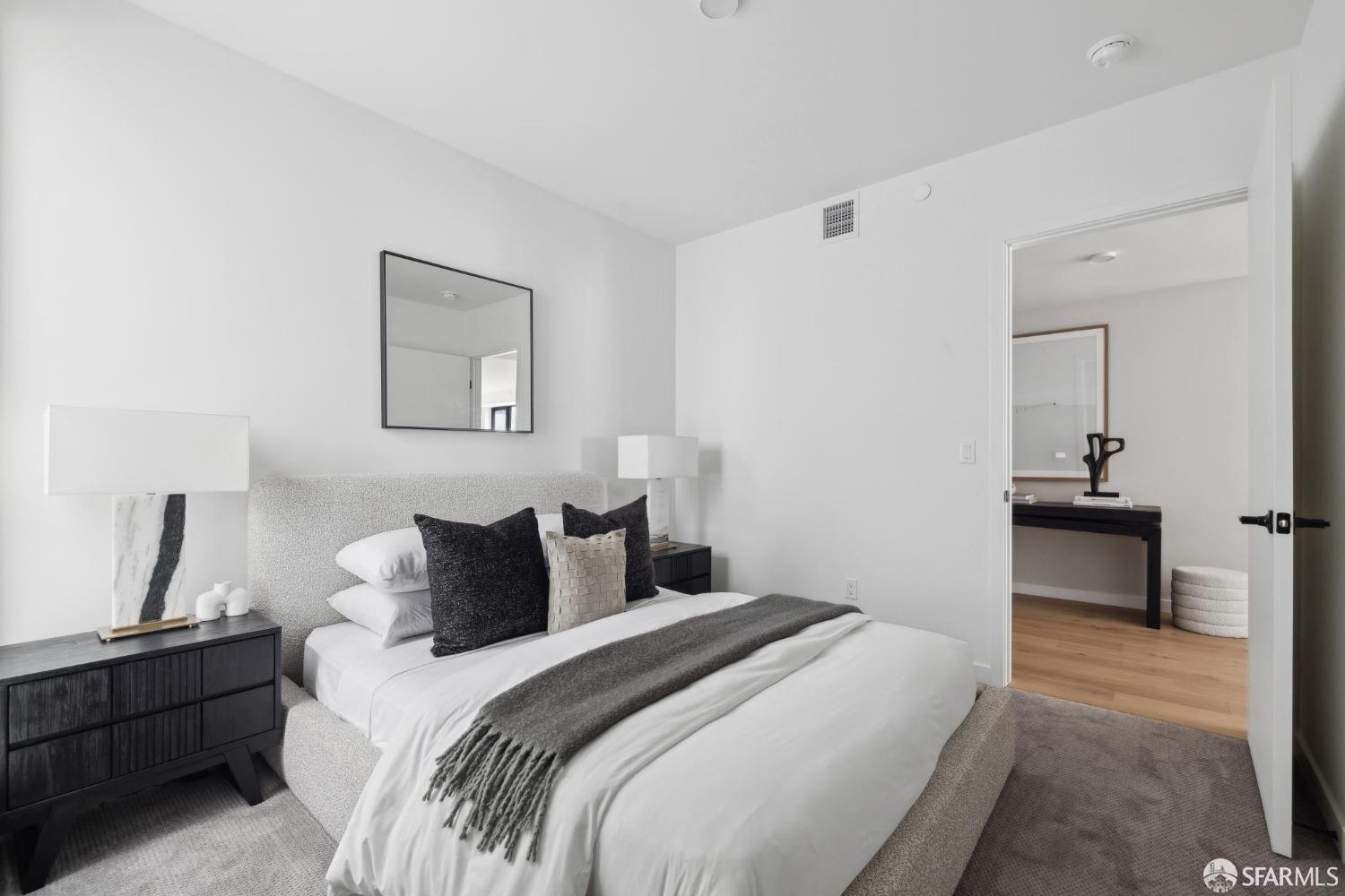 Detail Gallery Image 9 of 20 For 915 North Point St #J3,  San Francisco,  CA 94109 - 3 Beds | 2 Baths