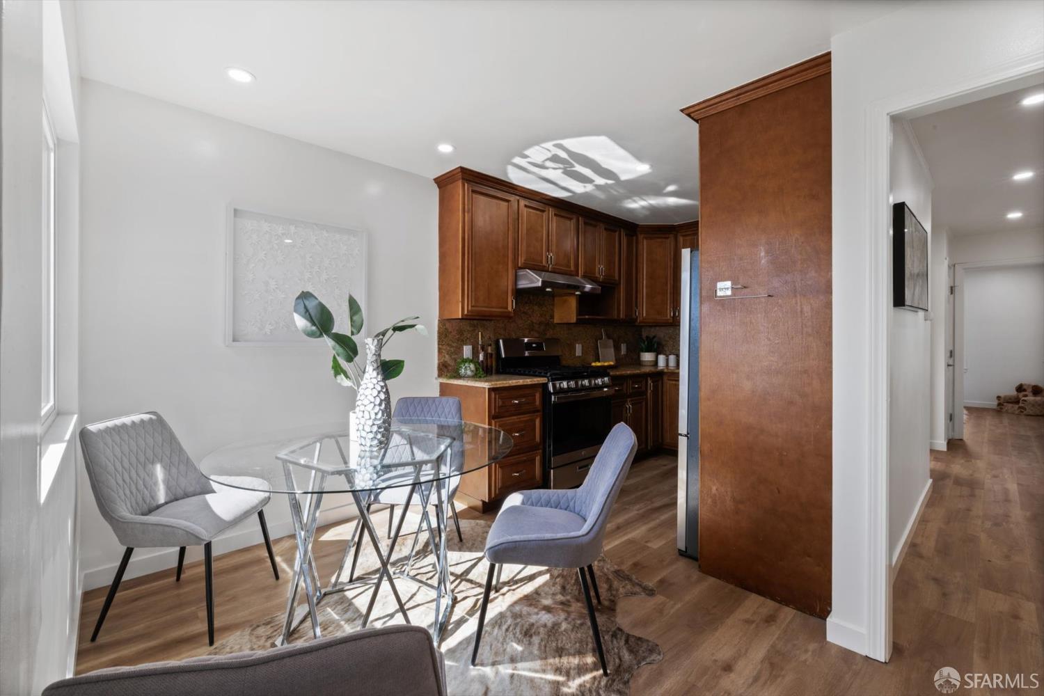 Detail Gallery Image 18 of 48 For 107 Venus St, San Francisco,  CA 94124 - 3 Beds | 2 Baths