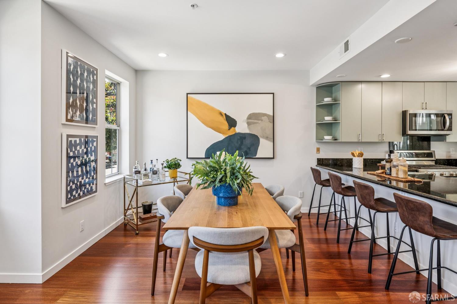 Detail Gallery Image 10 of 52 For 364 Shotwell St #101,  San Francisco,  CA 94110 - 3 Beds | 2 Baths