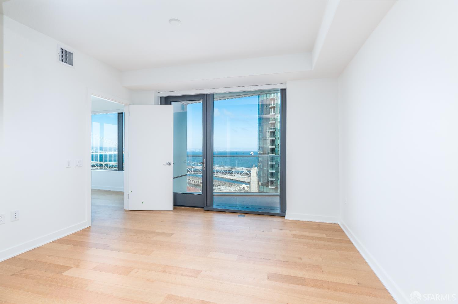 Detail Gallery Image 17 of 44 For 280 Spear St 28e,  San Francisco,  CA 94105 - 2 Beds | 2 Baths