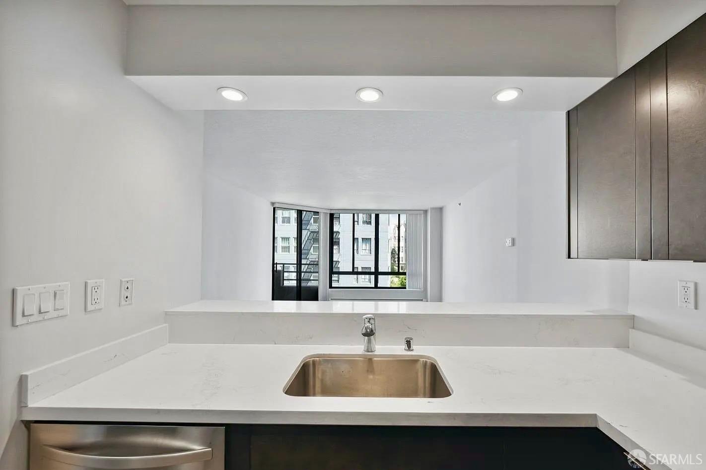Detail Gallery Image 10 of 25 For 900 Bush St #604,  San Francisco,  CA 94109 - 2 Beds | 2 Baths