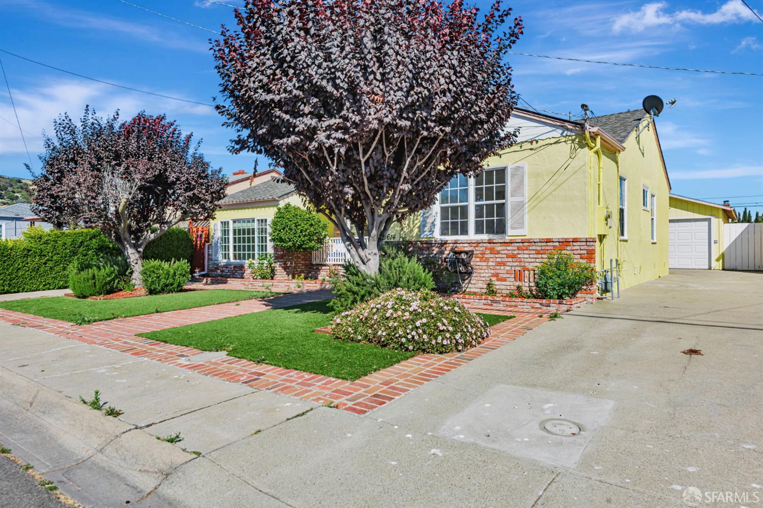 Detail Gallery Image 4 of 48 For 1614 139th Ave, San Leandro,  CA 94578 - 3 Beds | 2 Baths