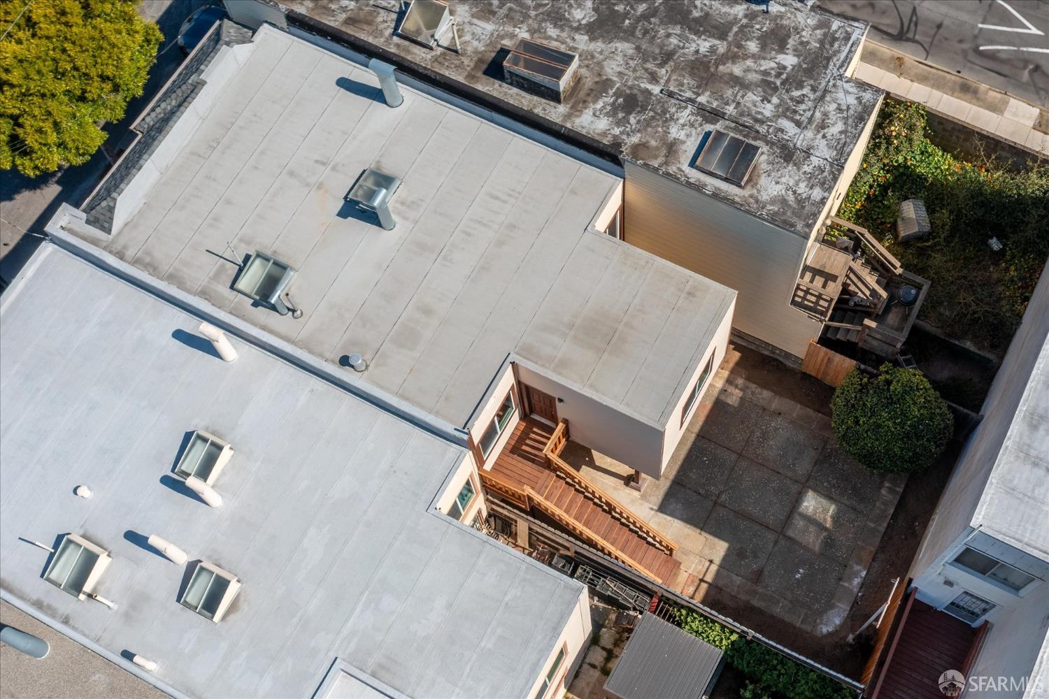 Detail Gallery Image 35 of 48 For 107 Venus St, San Francisco,  CA 94124 - 3 Beds | 2 Baths
