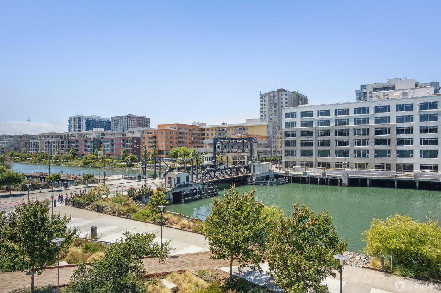Detail Gallery Image 4 of 68 For 110 Channel St #306,  San Francisco,  CA 94158 - 2 Beds | 2 Baths