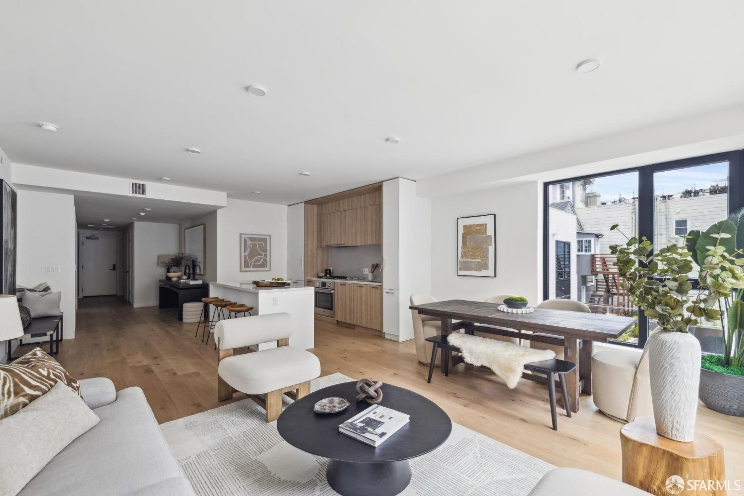 Detail Gallery Image 6 of 20 For 915 North Point St #J3,  San Francisco,  CA 94109 - 3 Beds | 2 Baths