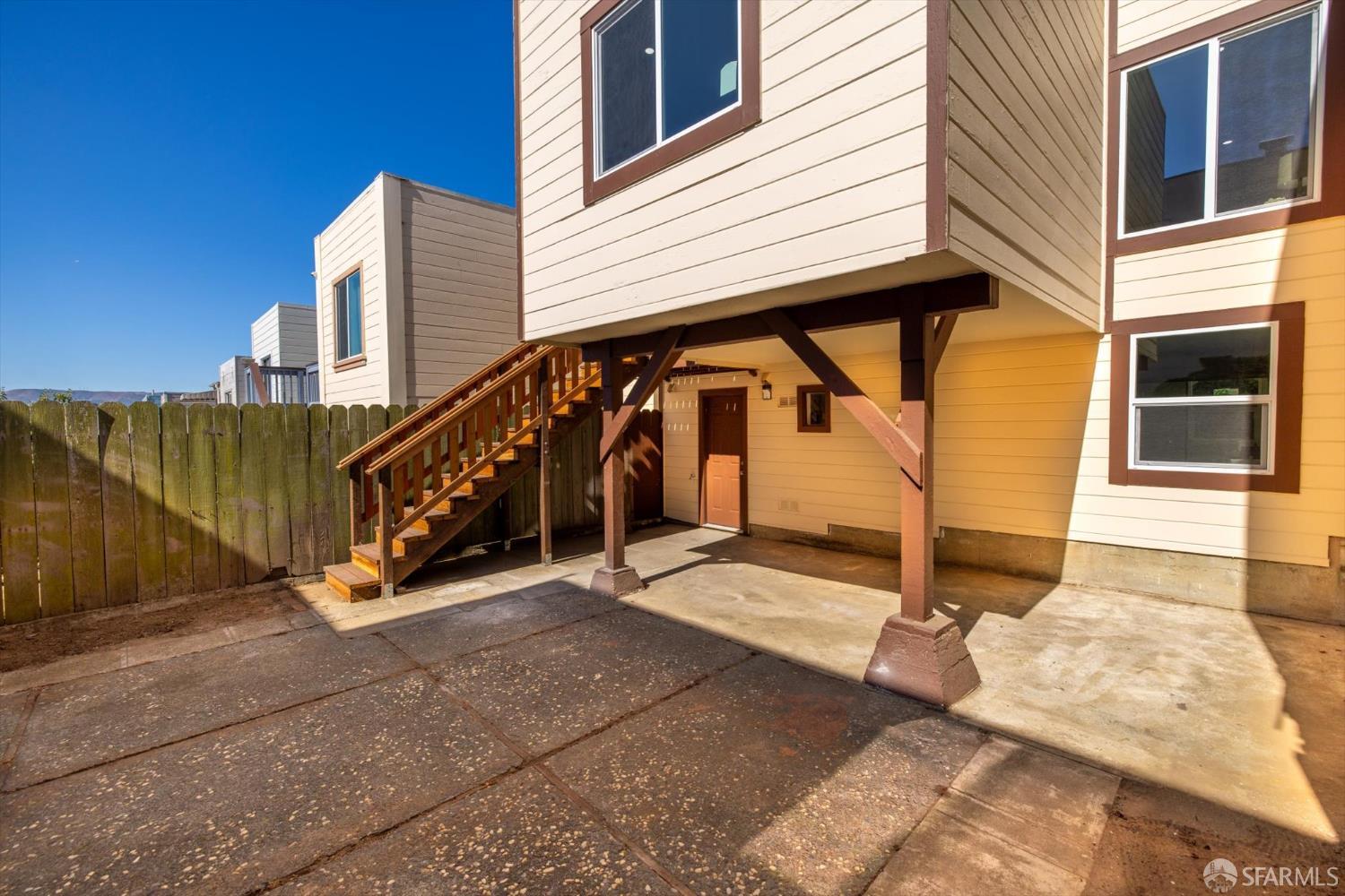 Detail Gallery Image 27 of 48 For 107 Venus St, San Francisco,  CA 94124 - 3 Beds | 2 Baths