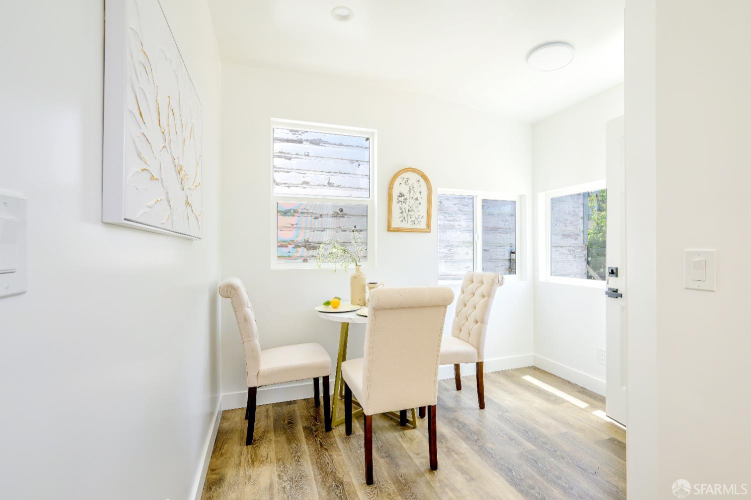 Detail Gallery Image 12 of 49 For 161 Laura St, San Francisco,  CA 94112 - 3 Beds | 3 Baths
