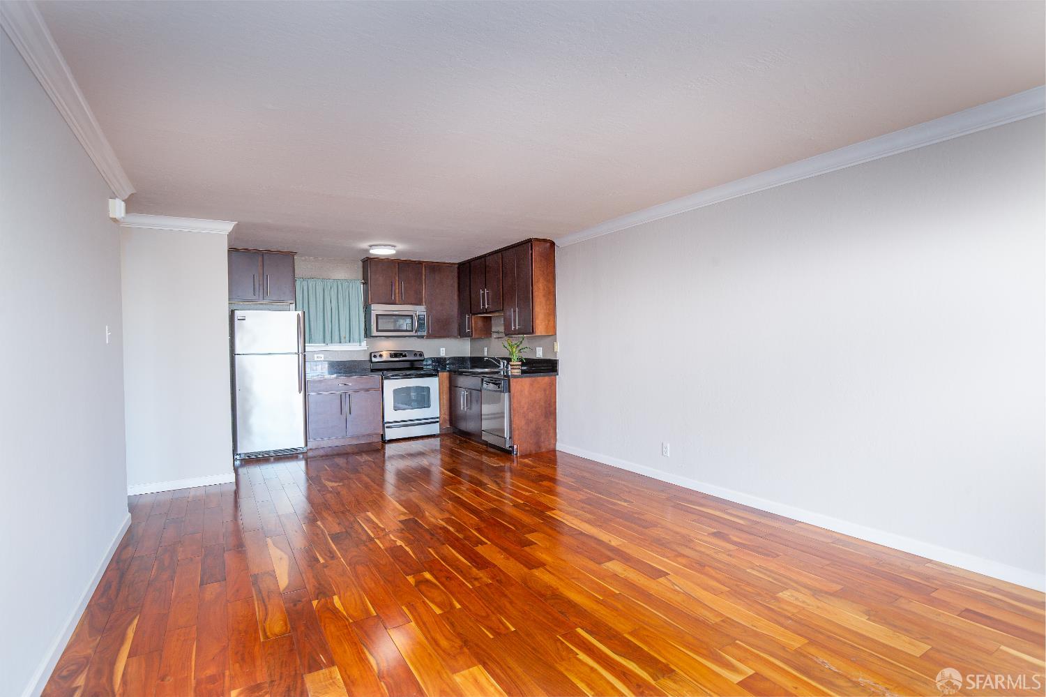 Detail Gallery Image 8 of 18 For 646 Corbett Ave #605,  San Francisco,  CA 94114 - 1 Beds | 1 Baths