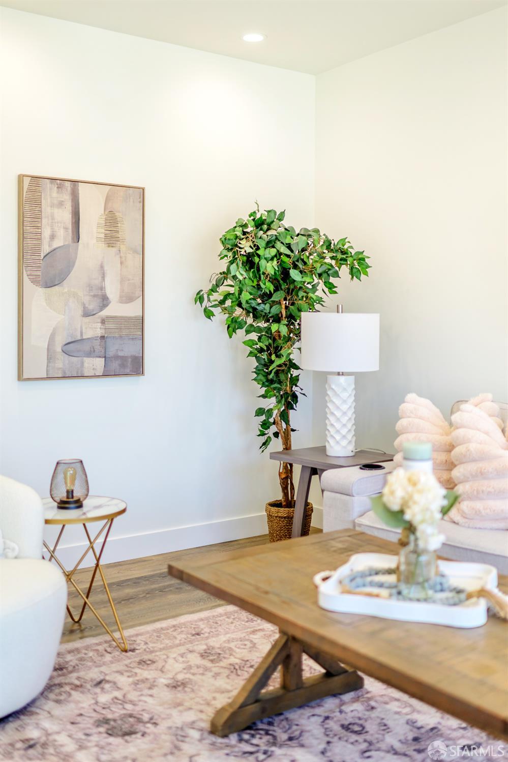 Detail Gallery Image 9 of 49 For 161 Laura St, San Francisco,  CA 94112 - 3 Beds | 3 Baths