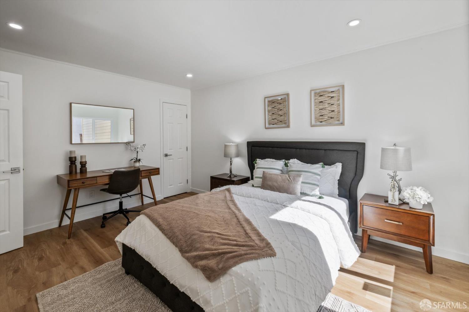 Detail Gallery Image 10 of 48 For 107 Venus St, San Francisco,  CA 94124 - 3 Beds | 2 Baths