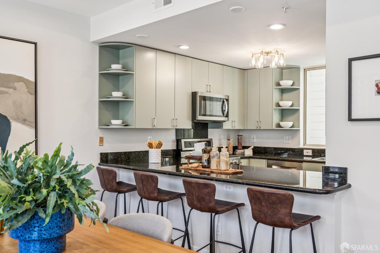Detail Gallery Image 16 of 52 For 364 Shotwell St #101,  San Francisco,  CA 94110 - 3 Beds | 2 Baths