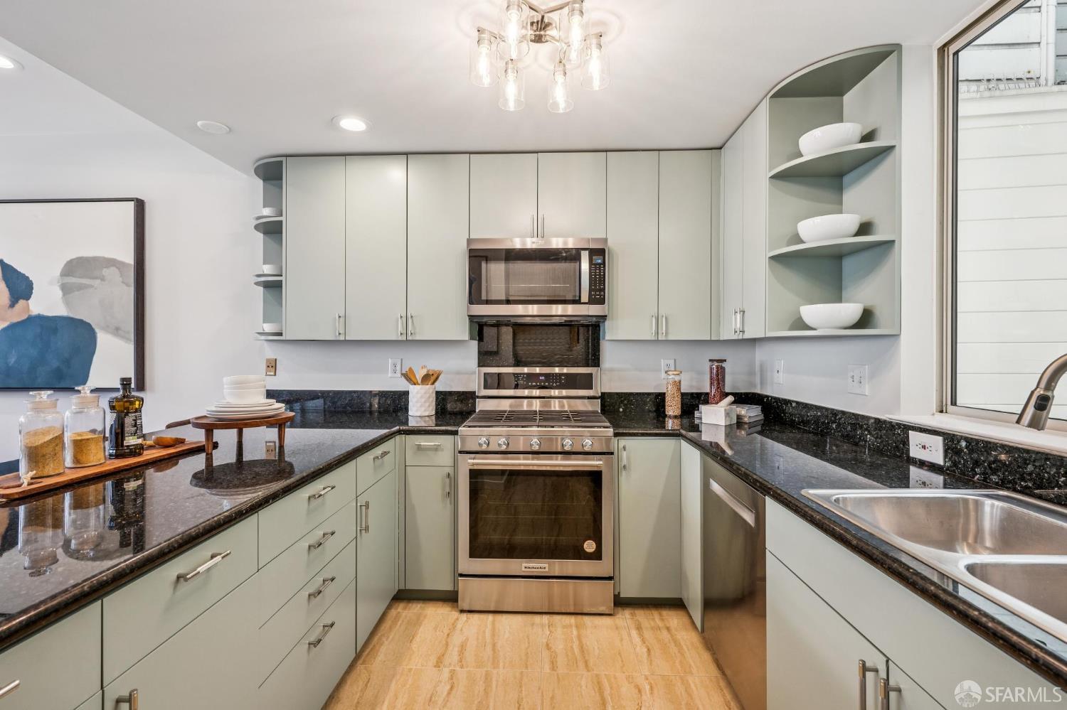 Detail Gallery Image 19 of 52 For 364 Shotwell St #101,  San Francisco,  CA 94110 - 3 Beds | 2 Baths