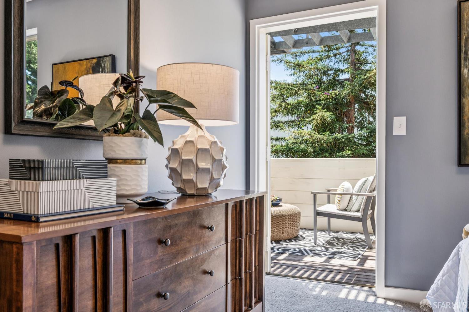 Detail Gallery Image 26 of 52 For 364 Shotwell St #101,  San Francisco,  CA 94110 - 3 Beds | 2 Baths