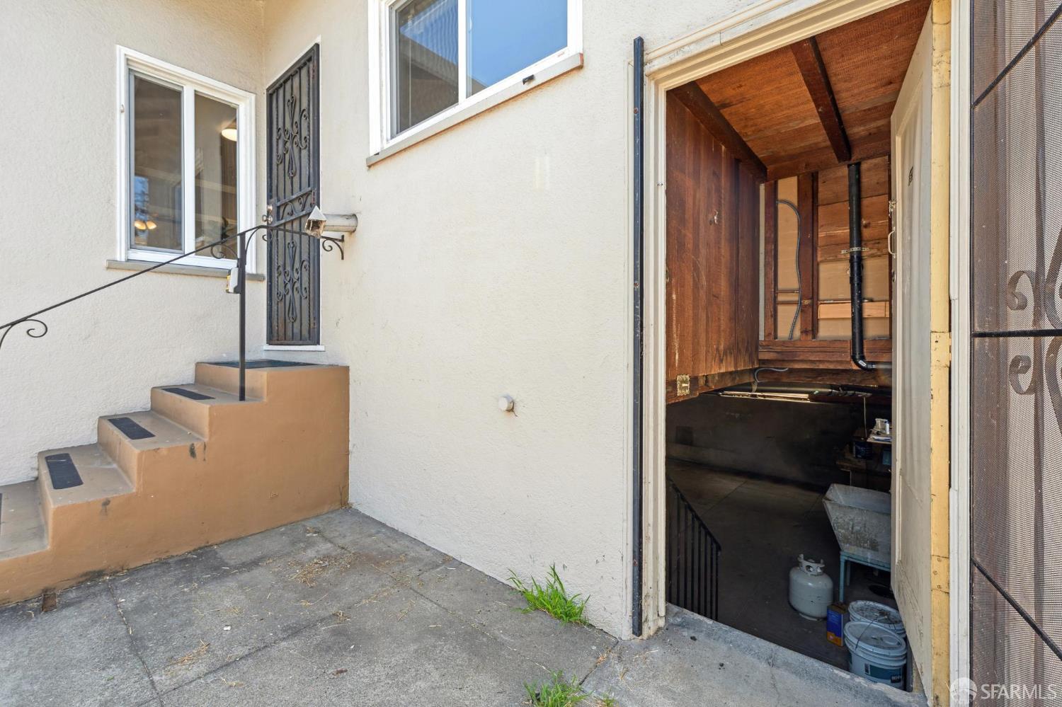 Detail Gallery Image 60 of 70 For 882 56th St, Oakland,  CA 94608 - 3 Beds | 2 Baths