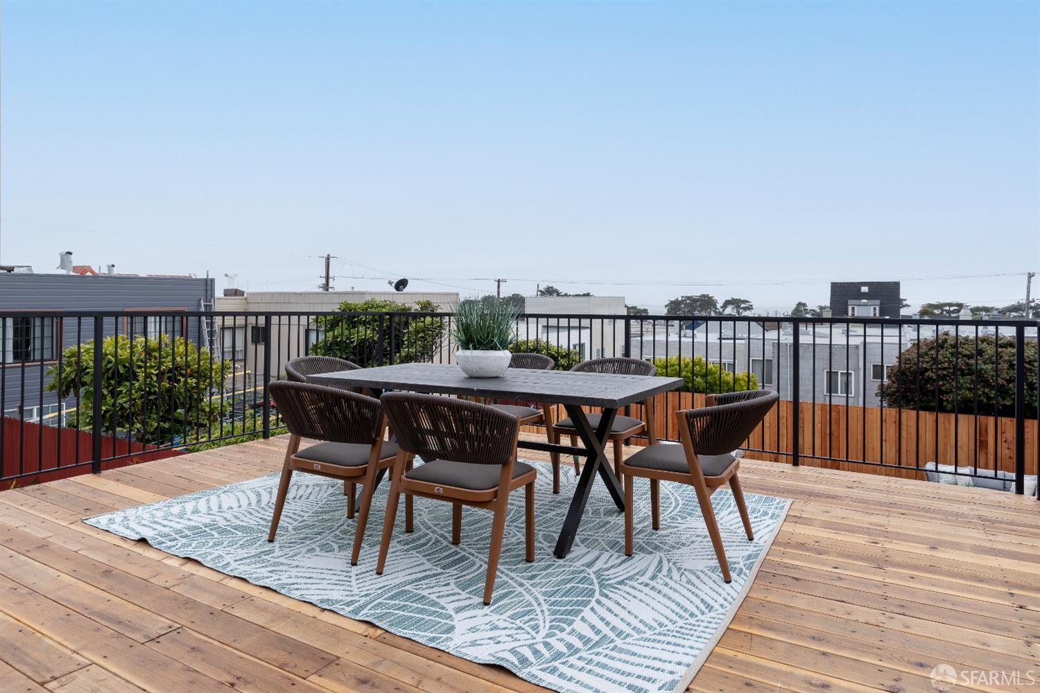 Detail Gallery Image 17 of 81 For 2277 33rd Ave, San Francisco,  CA 94116 - 4 Beds | 4 Baths