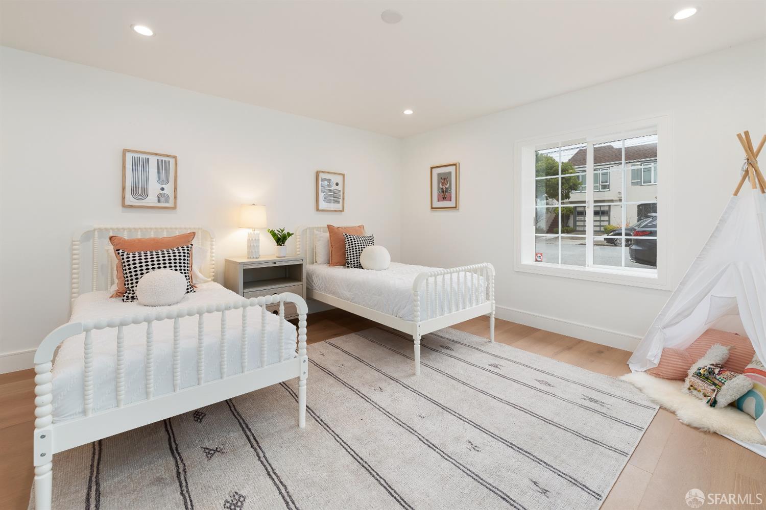 Detail Gallery Image 31 of 81 For 2277 33rd Ave, San Francisco,  CA 94116 - 4 Beds | 4 Baths