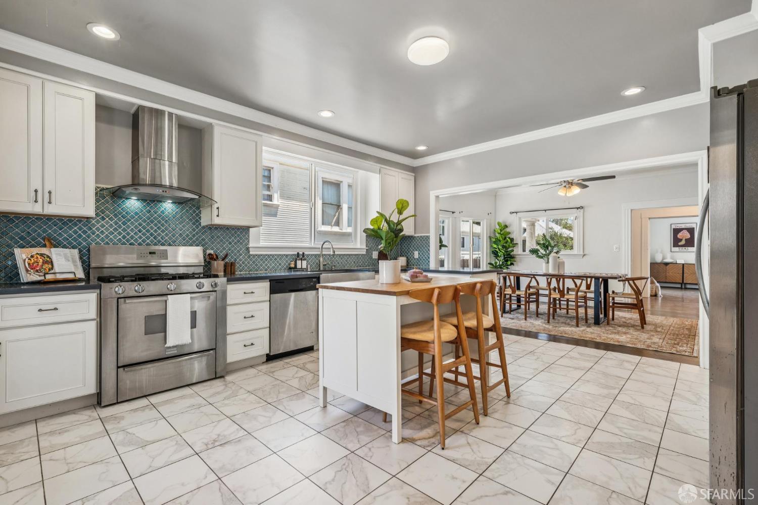 Detail Gallery Image 28 of 70 For 882 56th St, Oakland,  CA 94608 - 3 Beds | 2 Baths
