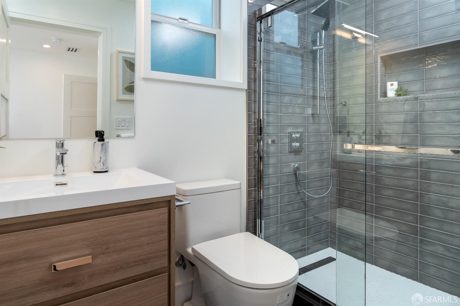 Detail Gallery Image 33 of 81 For 2277 33rd Ave, San Francisco,  CA 94116 - 4 Beds | 4 Baths