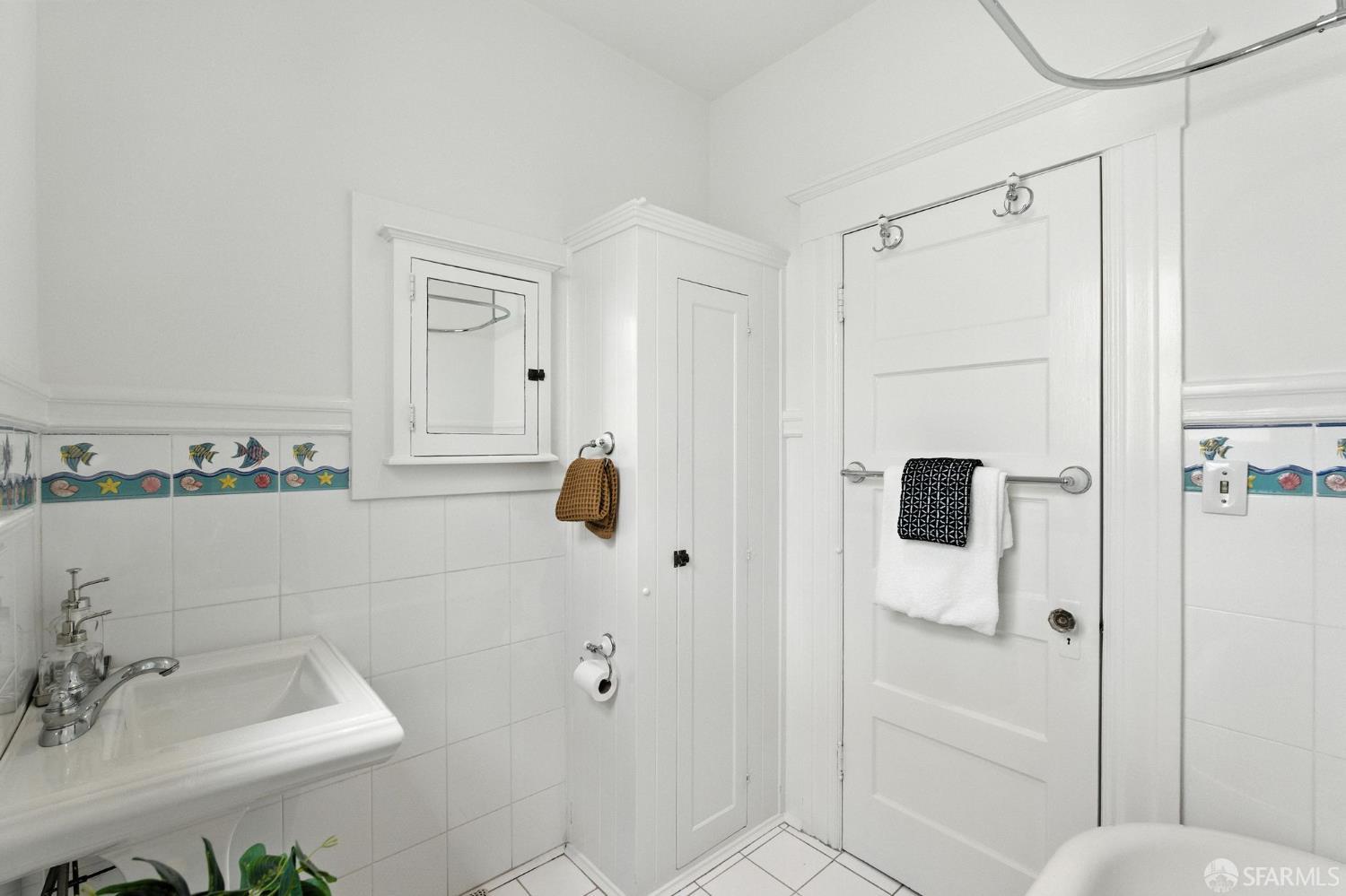 Photo #19: 425054876 Listing: Photo #19