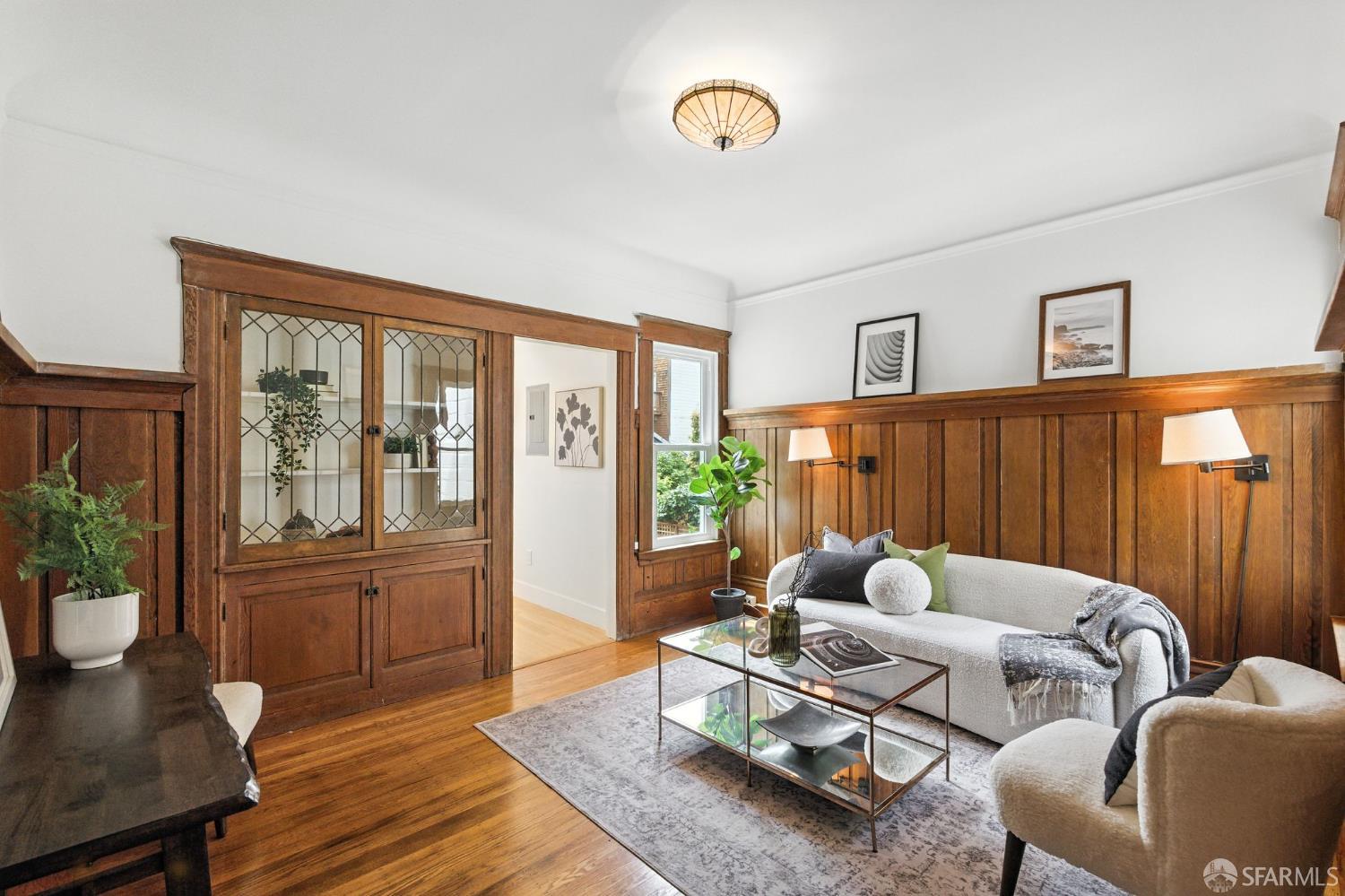 Photo #3: 425054876 Listing 