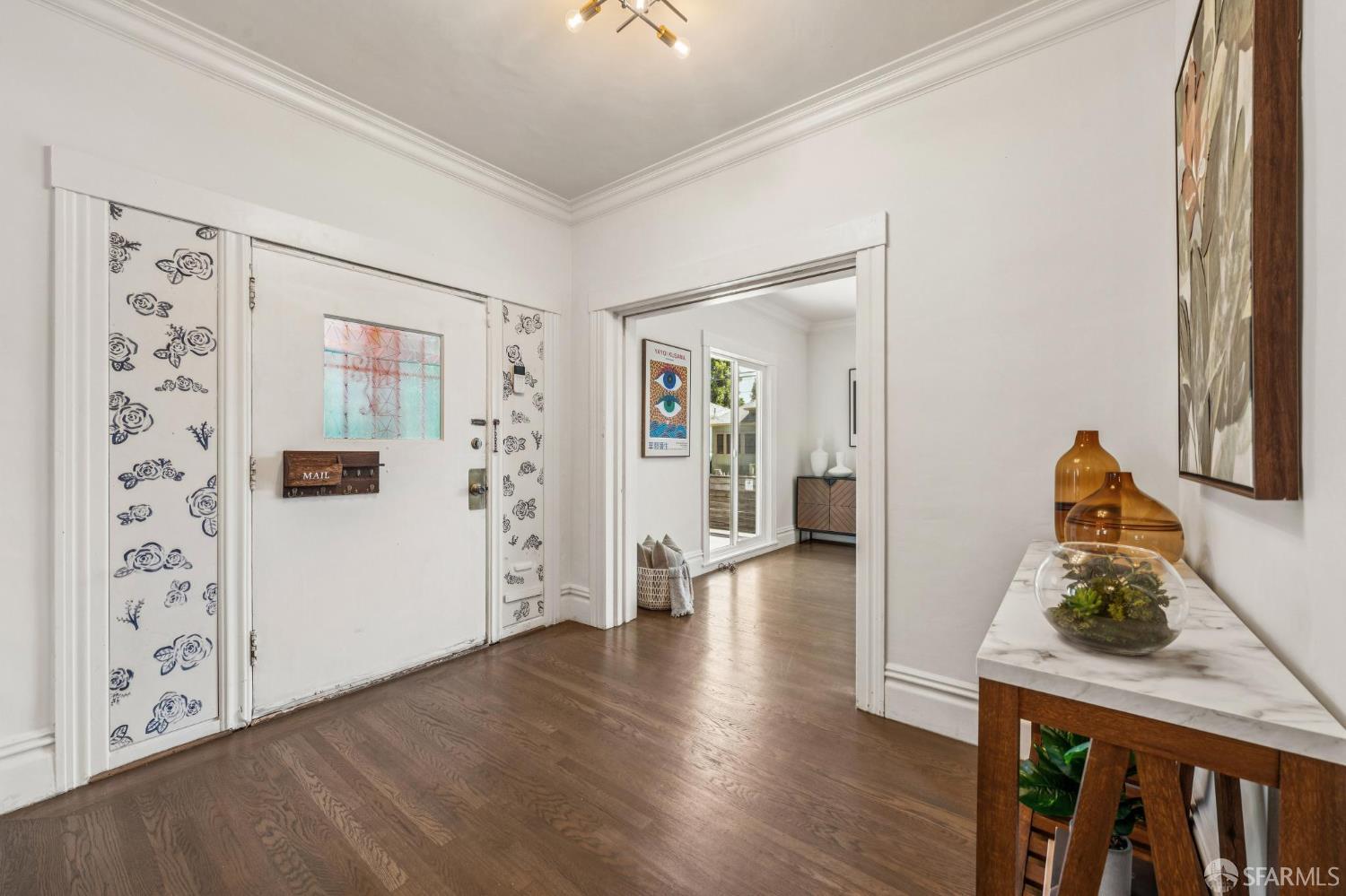 Detail Gallery Image 7 of 70 For 882 56th St, Oakland,  CA 94608 - 3 Beds | 2 Baths