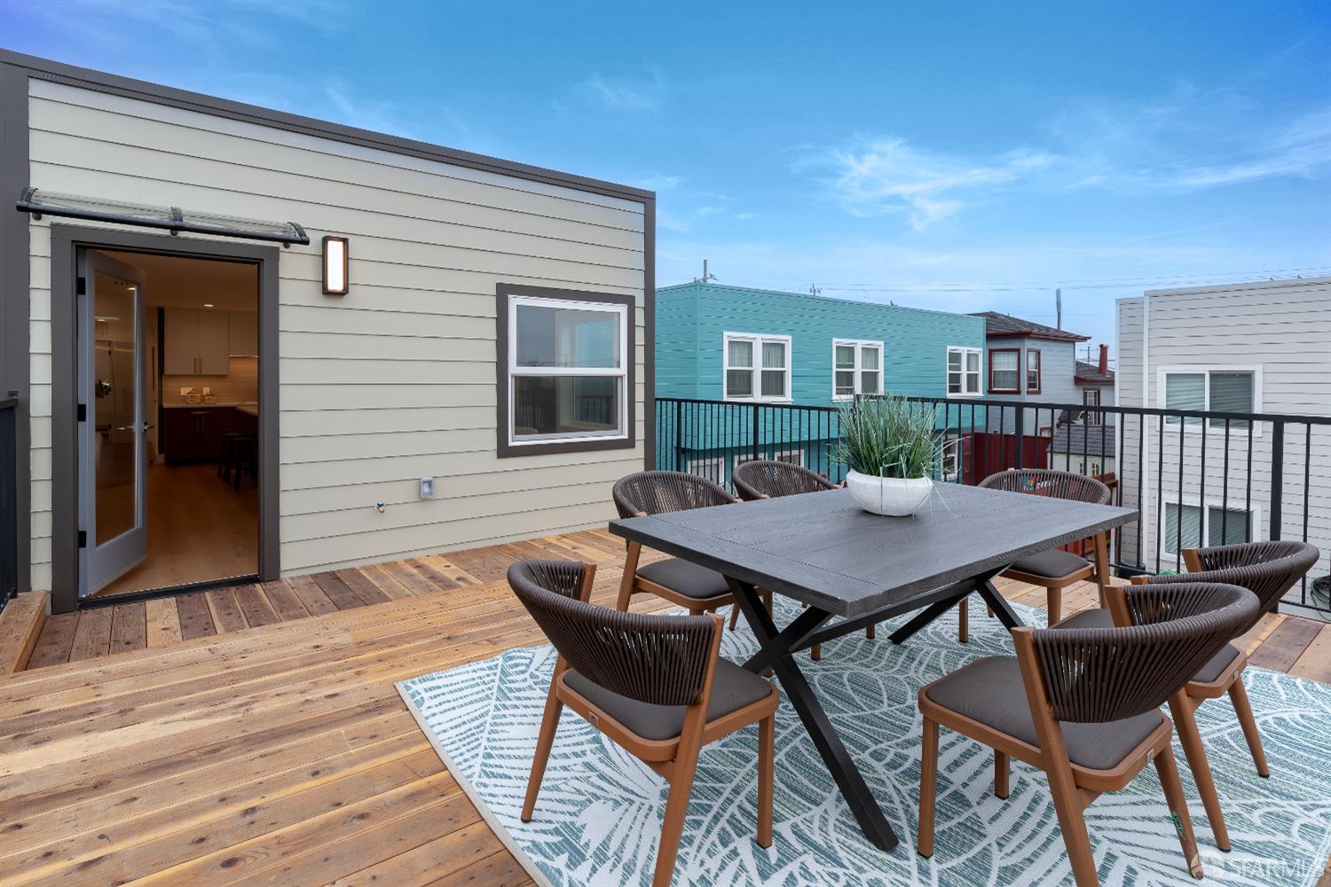 Detail Gallery Image 15 of 81 For 2277 33rd Ave, San Francisco,  CA 94116 - 4 Beds | 4 Baths