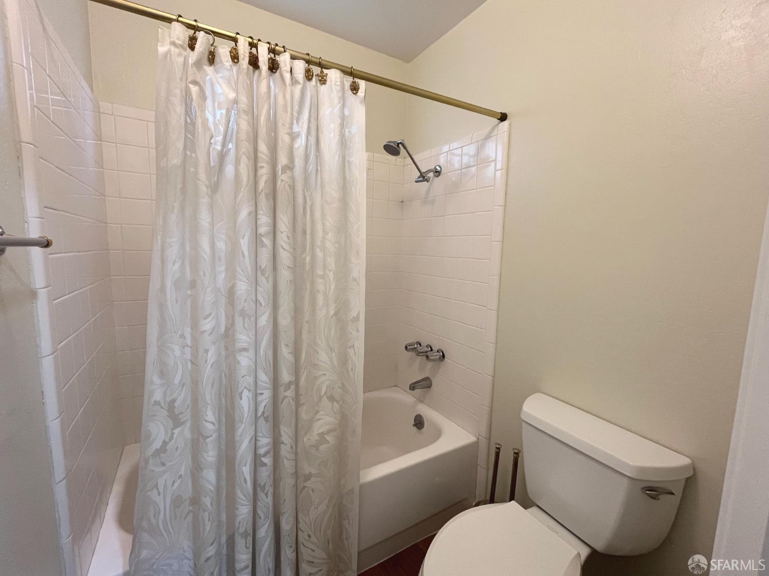 Detail Gallery Image 23 of 37 For 1032 Everglades Dr, Pacifica,  CA 94044 - 3 Beds | 2 Baths