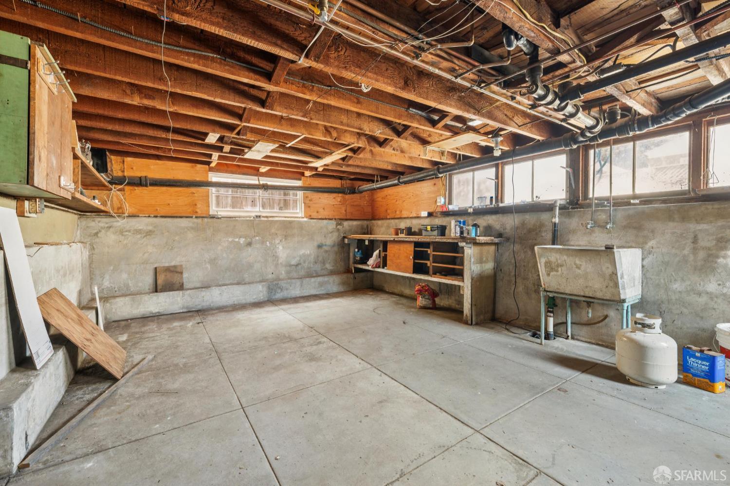 Detail Gallery Image 62 of 70 For 882 56th St, Oakland,  CA 94608 - 3 Beds | 2 Baths