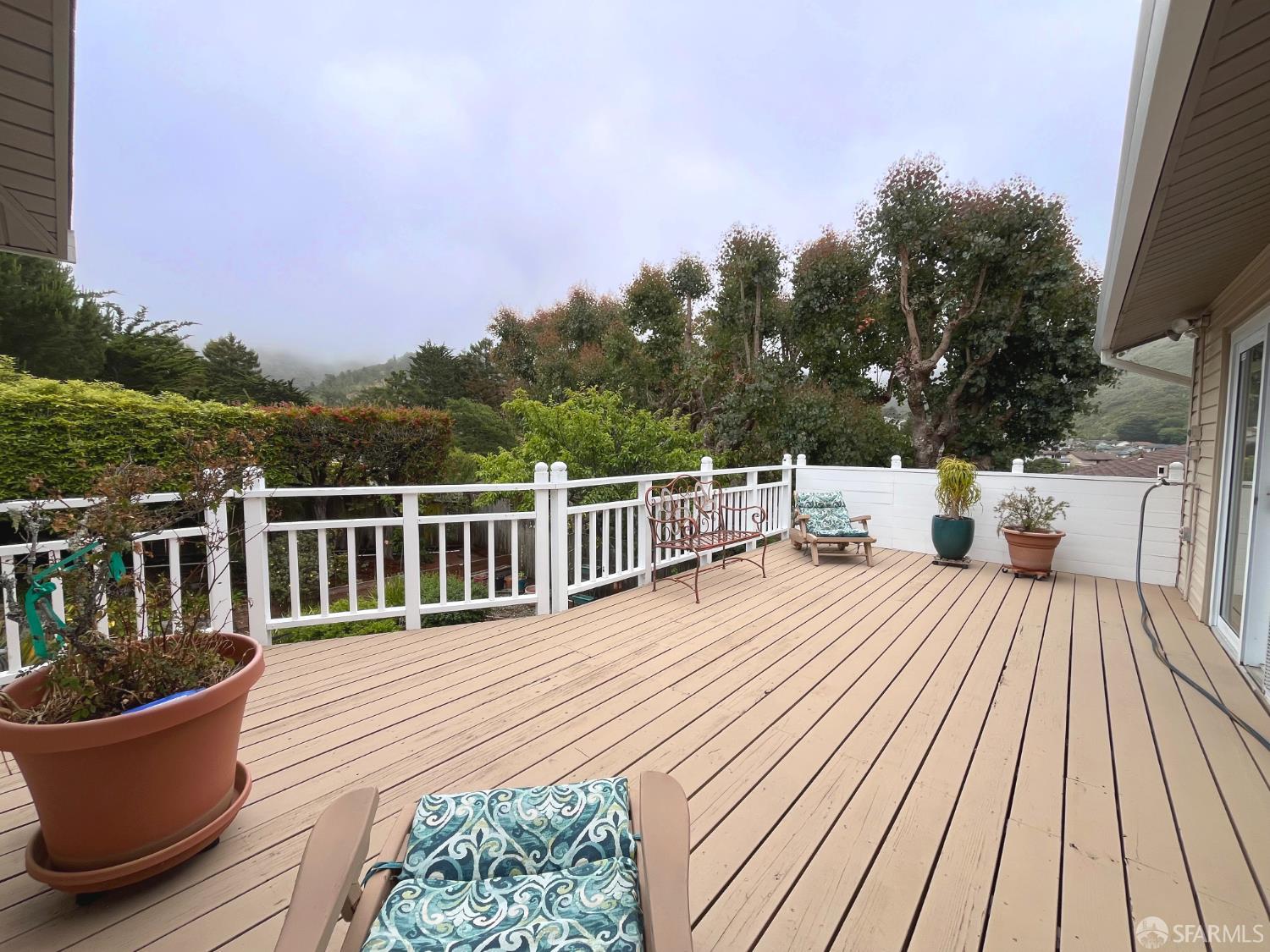 Detail Gallery Image 10 of 37 For 1032 Everglades Dr, Pacifica,  CA 94044 - 3 Beds | 2 Baths