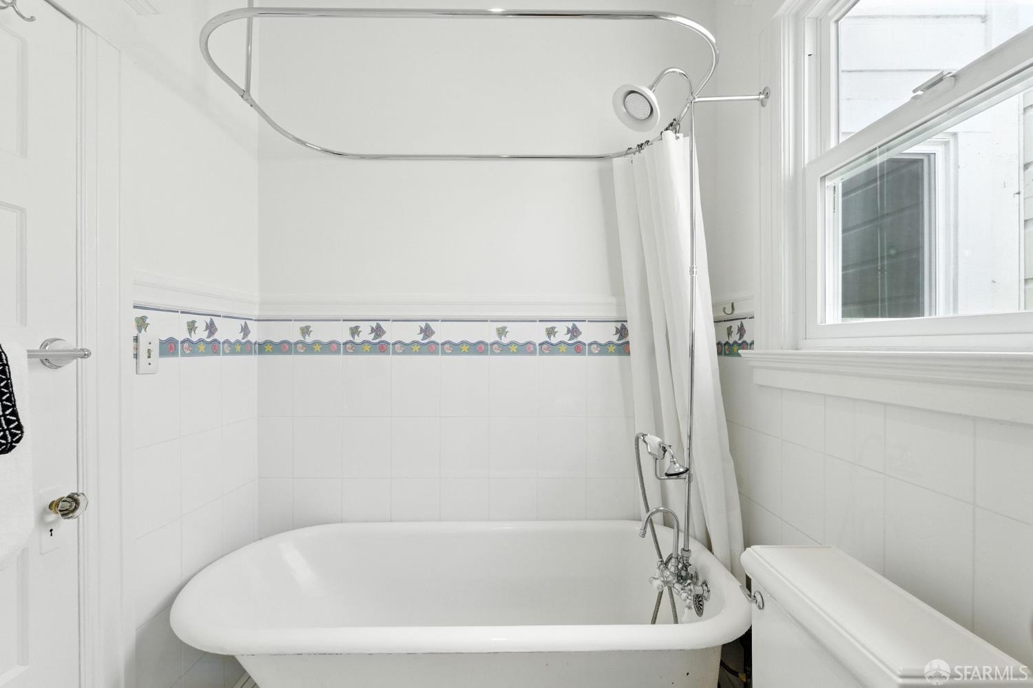 Photo #18: 425054876 Listing: Photo #18