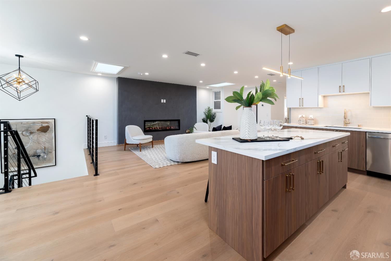Detail Gallery Image 24 of 81 For 2277 33rd Ave, San Francisco,  CA 94116 - 4 Beds | 4 Baths