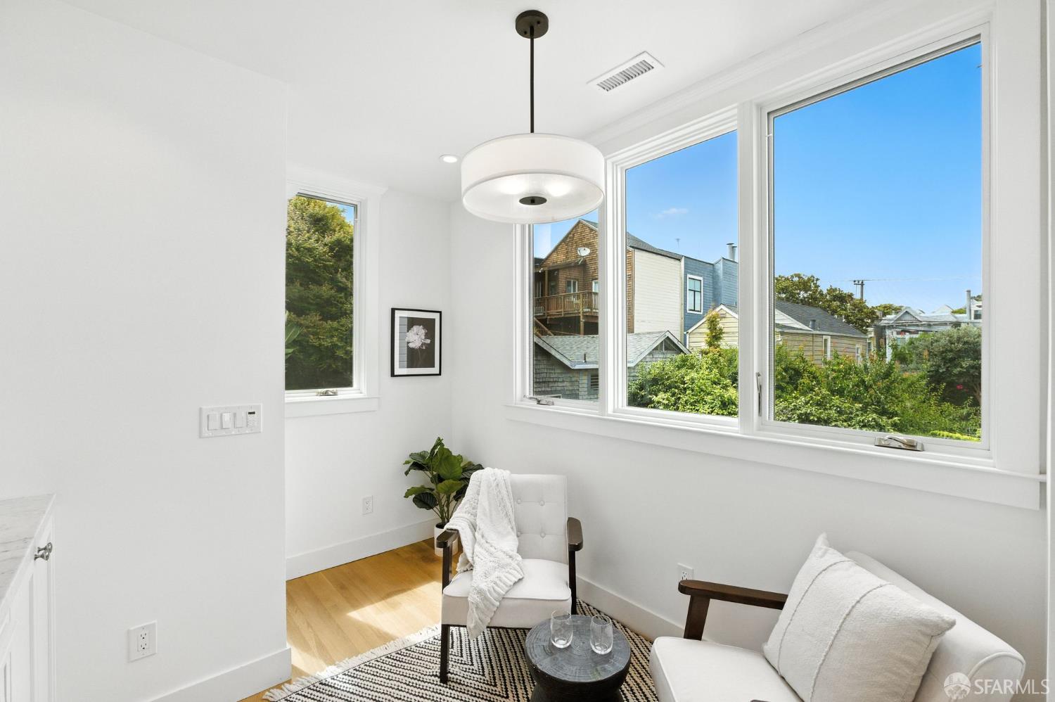 Photo #10: 425054876 Listing: Photo #10