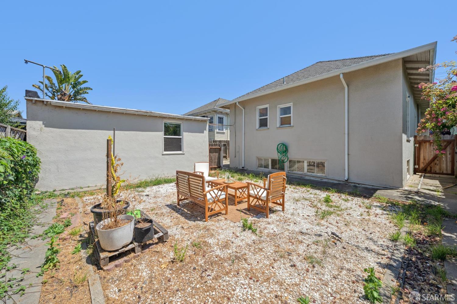 Detail Gallery Image 68 of 70 For 882 56th St, Oakland,  CA 94608 - 3 Beds | 2 Baths