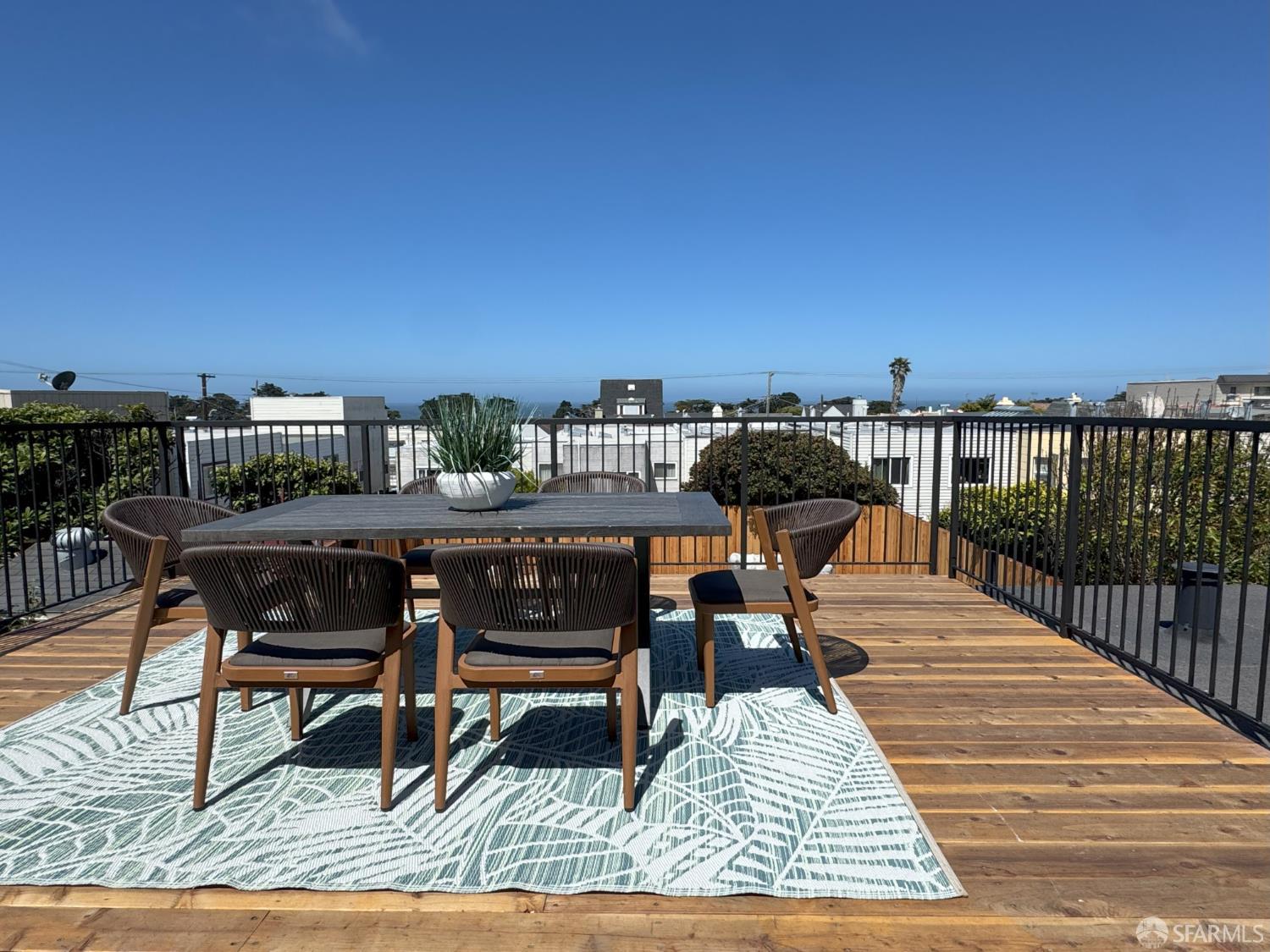 Detail Gallery Image 16 of 81 For 2277 33rd Ave, San Francisco,  CA 94116 - 4 Beds | 4 Baths