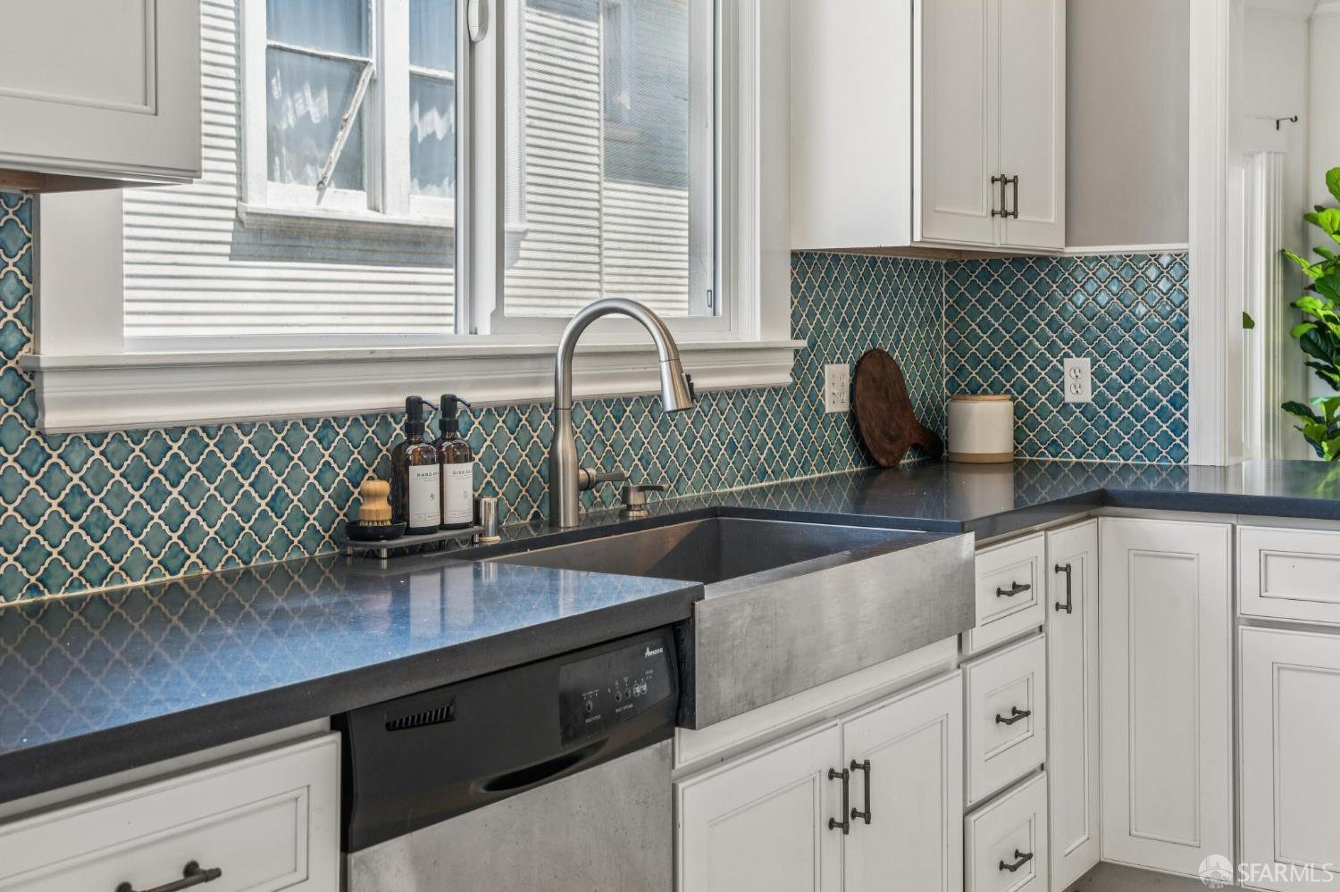 Detail Gallery Image 31 of 70 For 882 56th St, Oakland,  CA 94608 - 3 Beds | 2 Baths