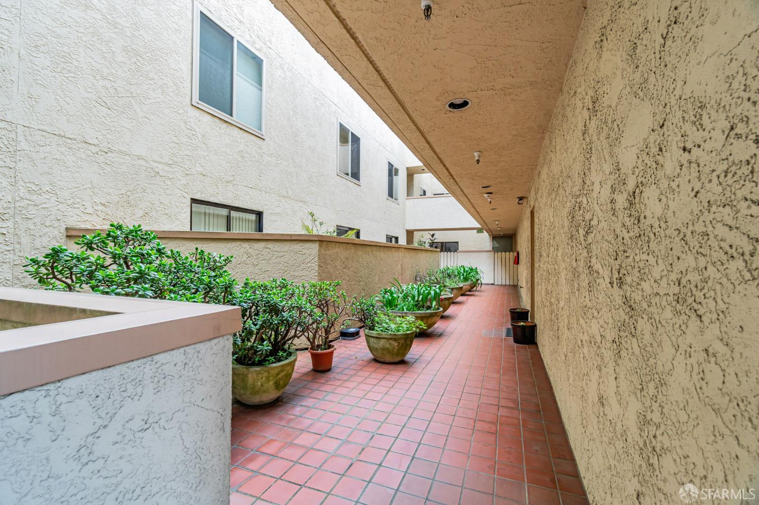 Photo #23: 425054912 Listing: Photo #23