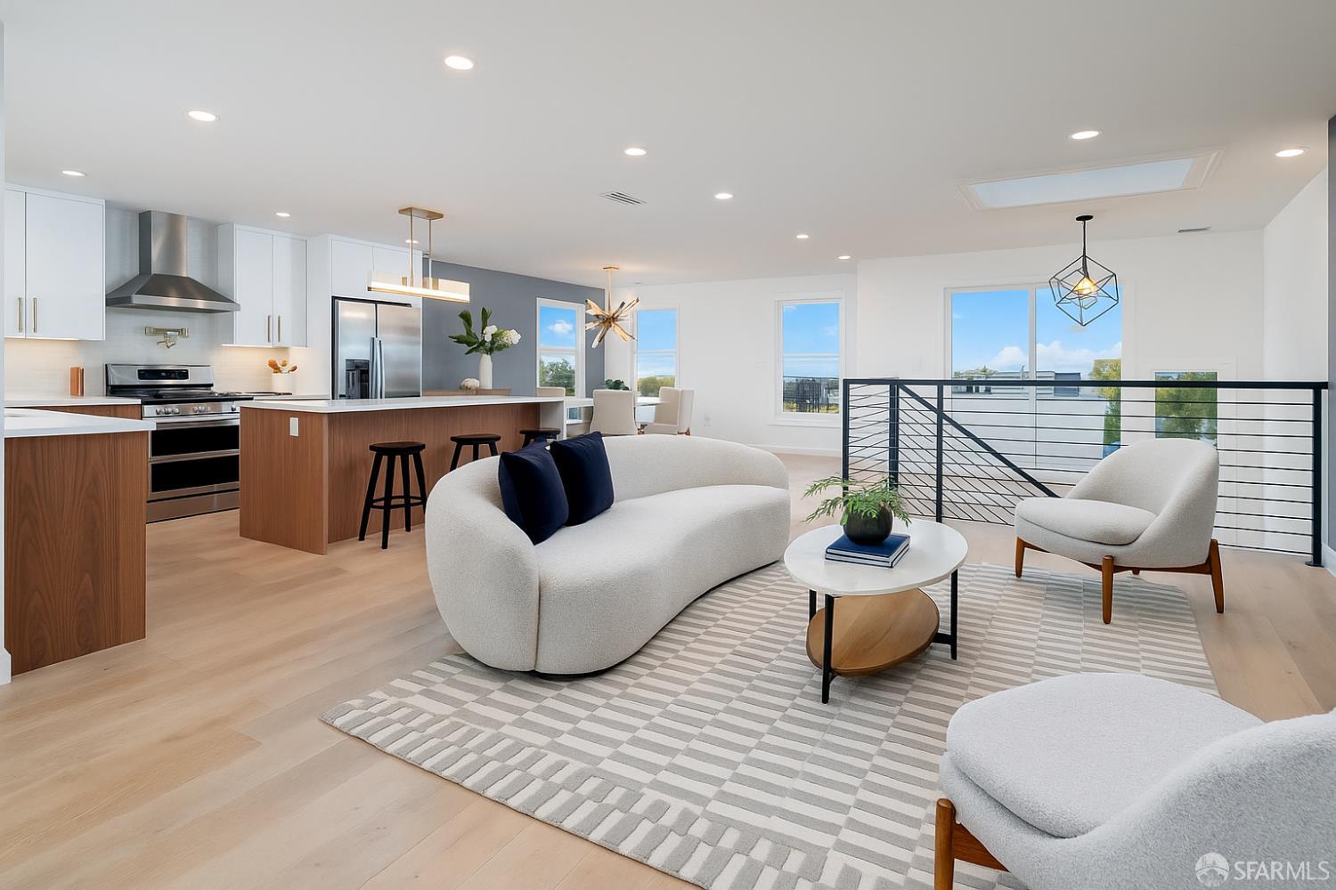 Detail Gallery Image 11 of 81 For 2277 33rd Ave, San Francisco,  CA 94116 - 4 Beds | 4 Baths